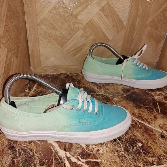 Vans women's Off The Wall skateboard shoes sneaker size 7.5.   447 - Picture 2 of 11